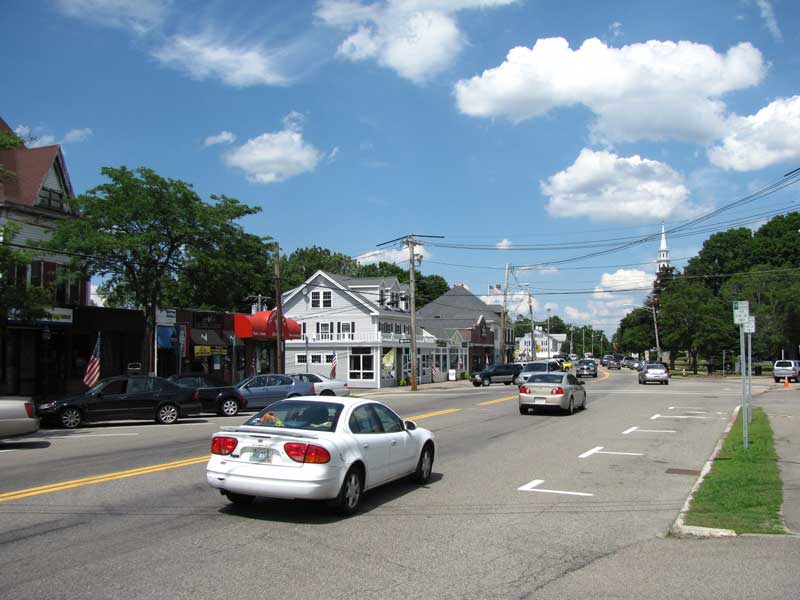 Photo of downtown Wrentham, used to illustrate section about marijuana delivery in wrentham ma
